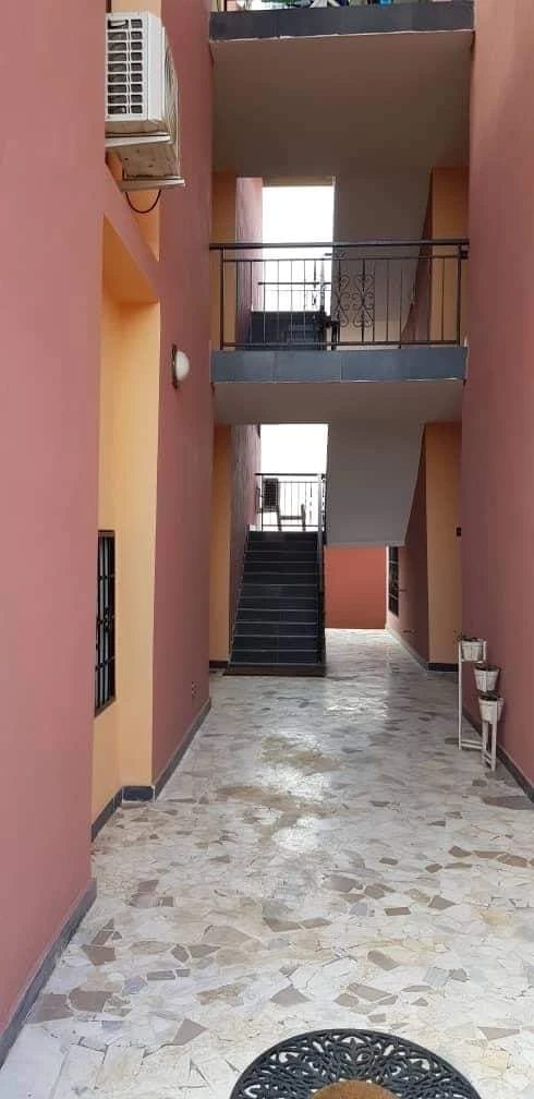 Profitable commercial property for sale 70 m², 2nd fl./3 floors. Cocody angre djorobi1, Abidjan. 