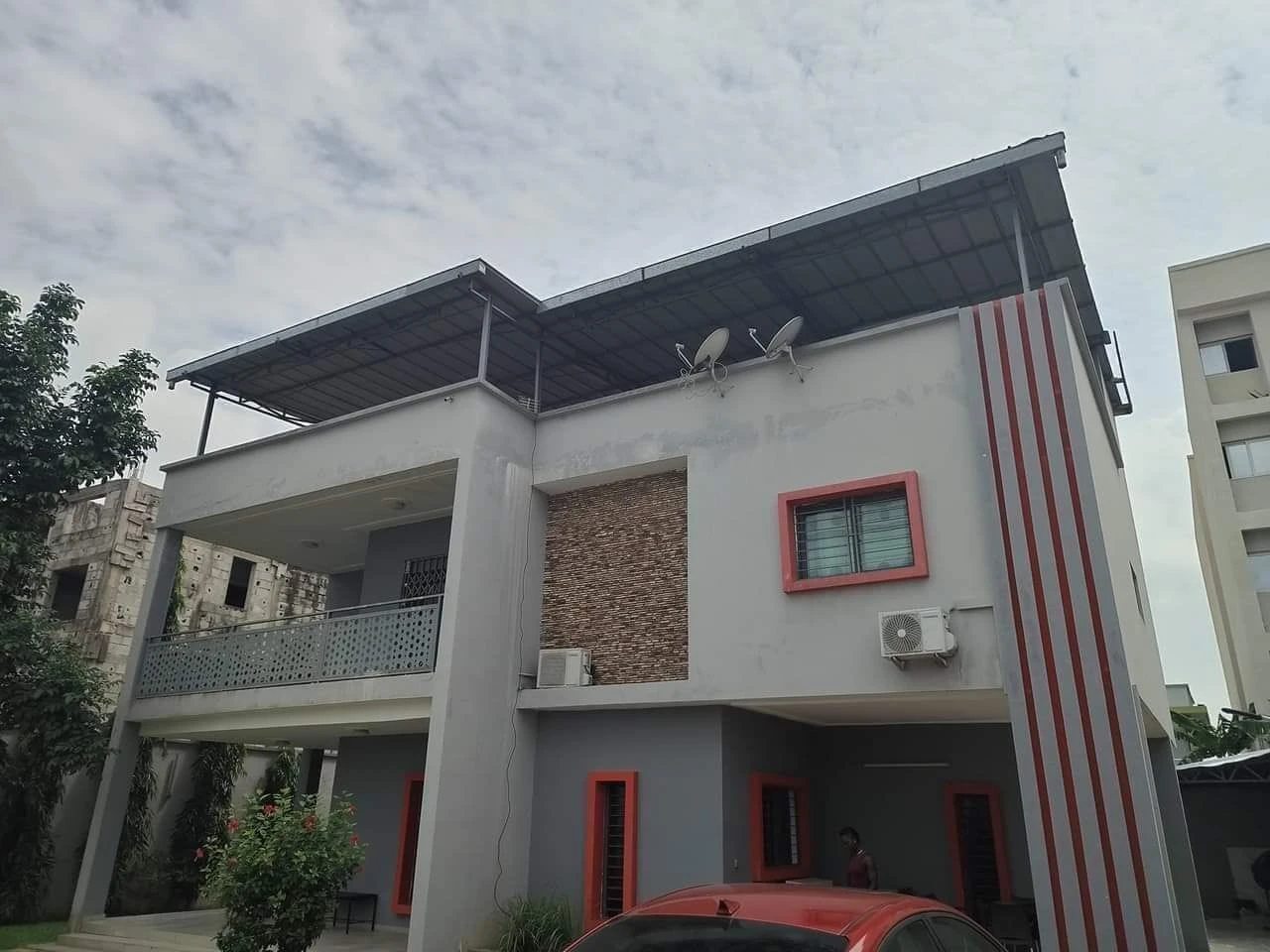 Duplex for sale 613 m². BINGERVILLE. 