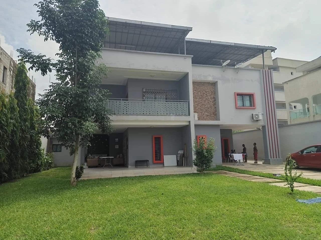 Duplex for sale 613 m². BINGERVILLE. 