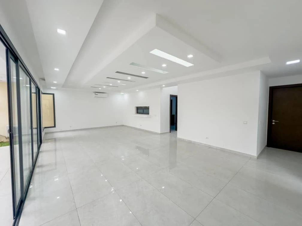 Villa for rent 600 m². MBADON AMBASSADE DE CHINE. 