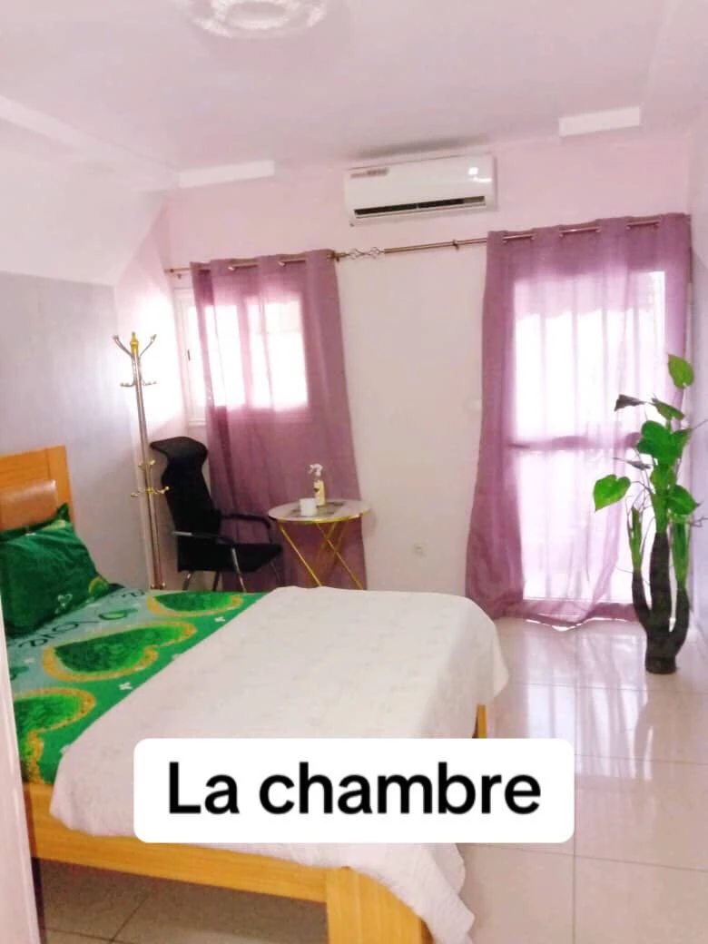 Entire place for rent 150 m². MARCORY PHARMACIE EBATHE. 