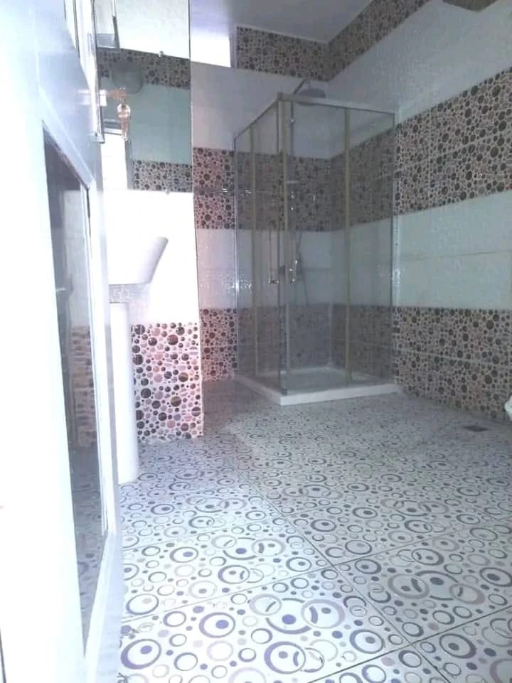 EN VENTE UNE VILLA DUPLEX S+5 A COCODY CITE BCEAO