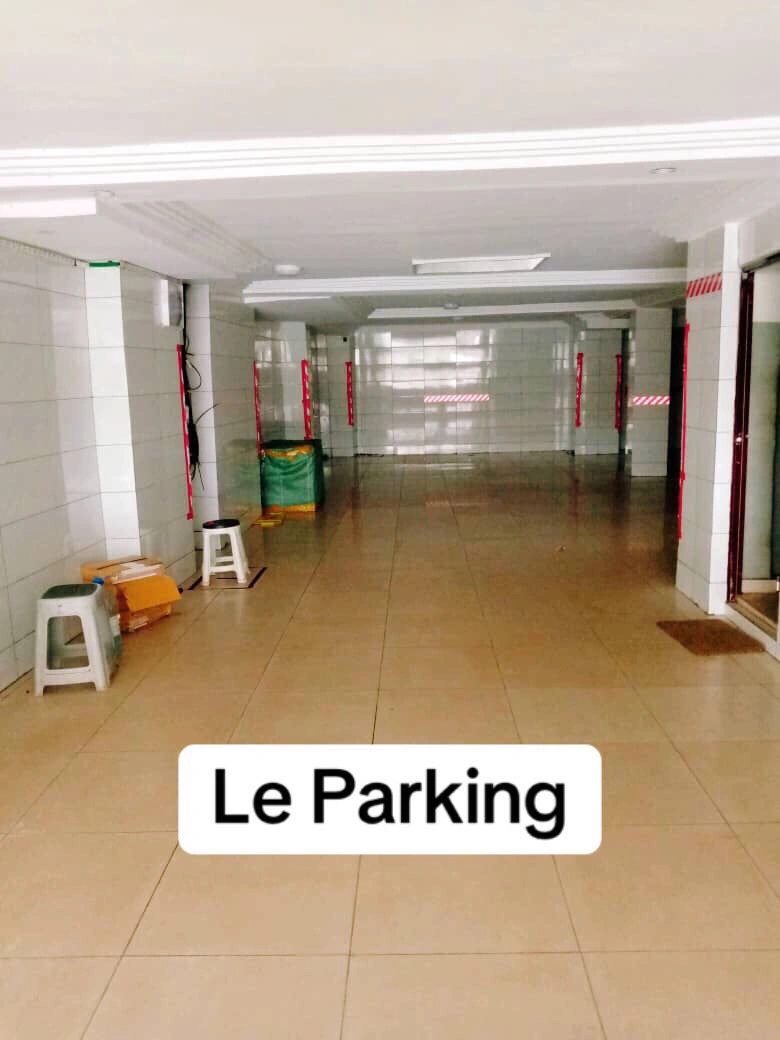 Entire place for rent 110 m², 3rd fl./6 floors. RUE SCORPION, Abidjan. 